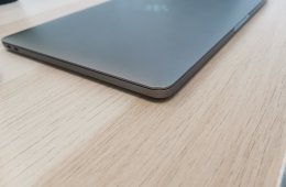 Apple MacBook Pro 13