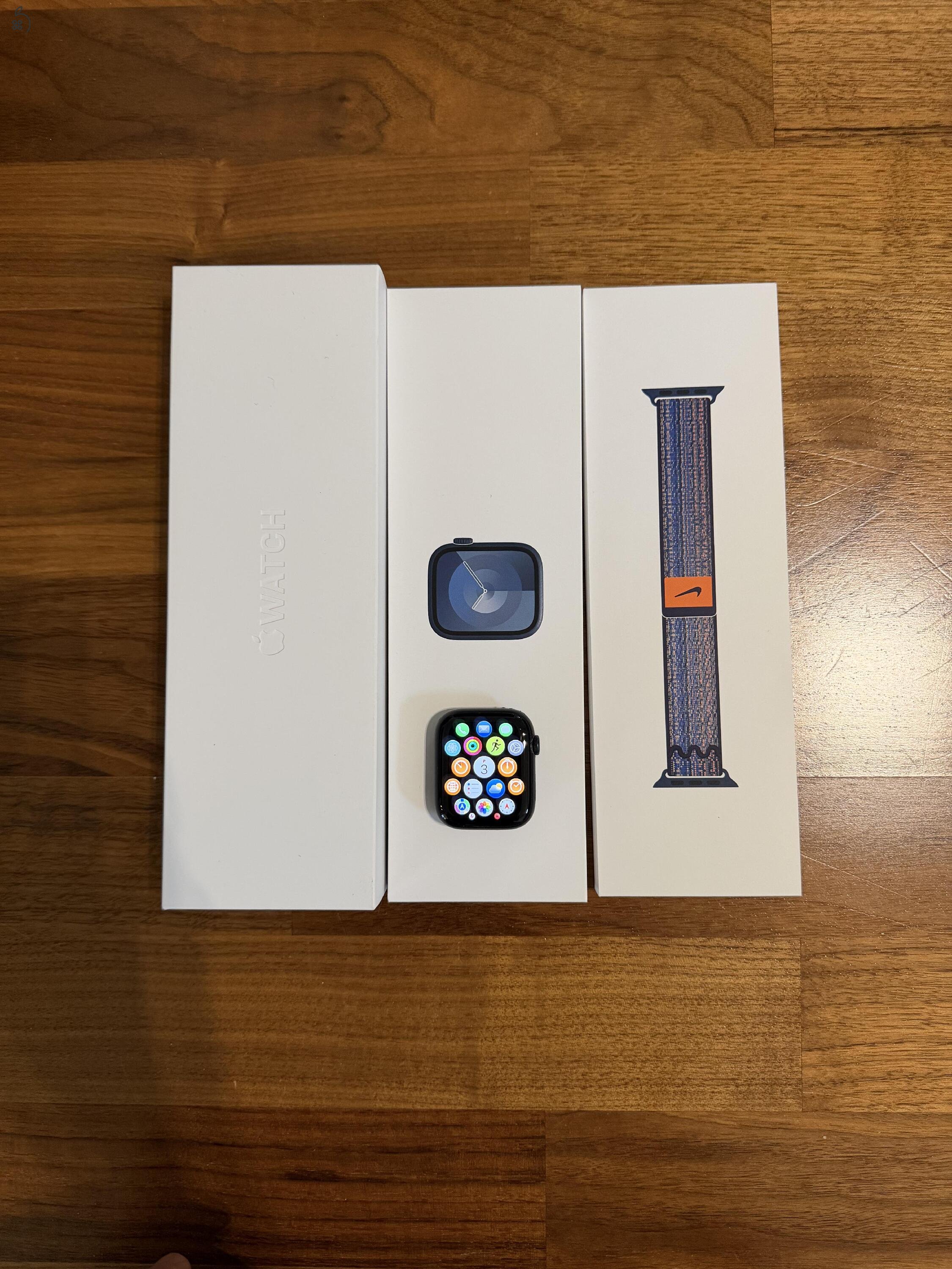 Apple Watch Series 9 45 mm Midnight Aluminium Nike