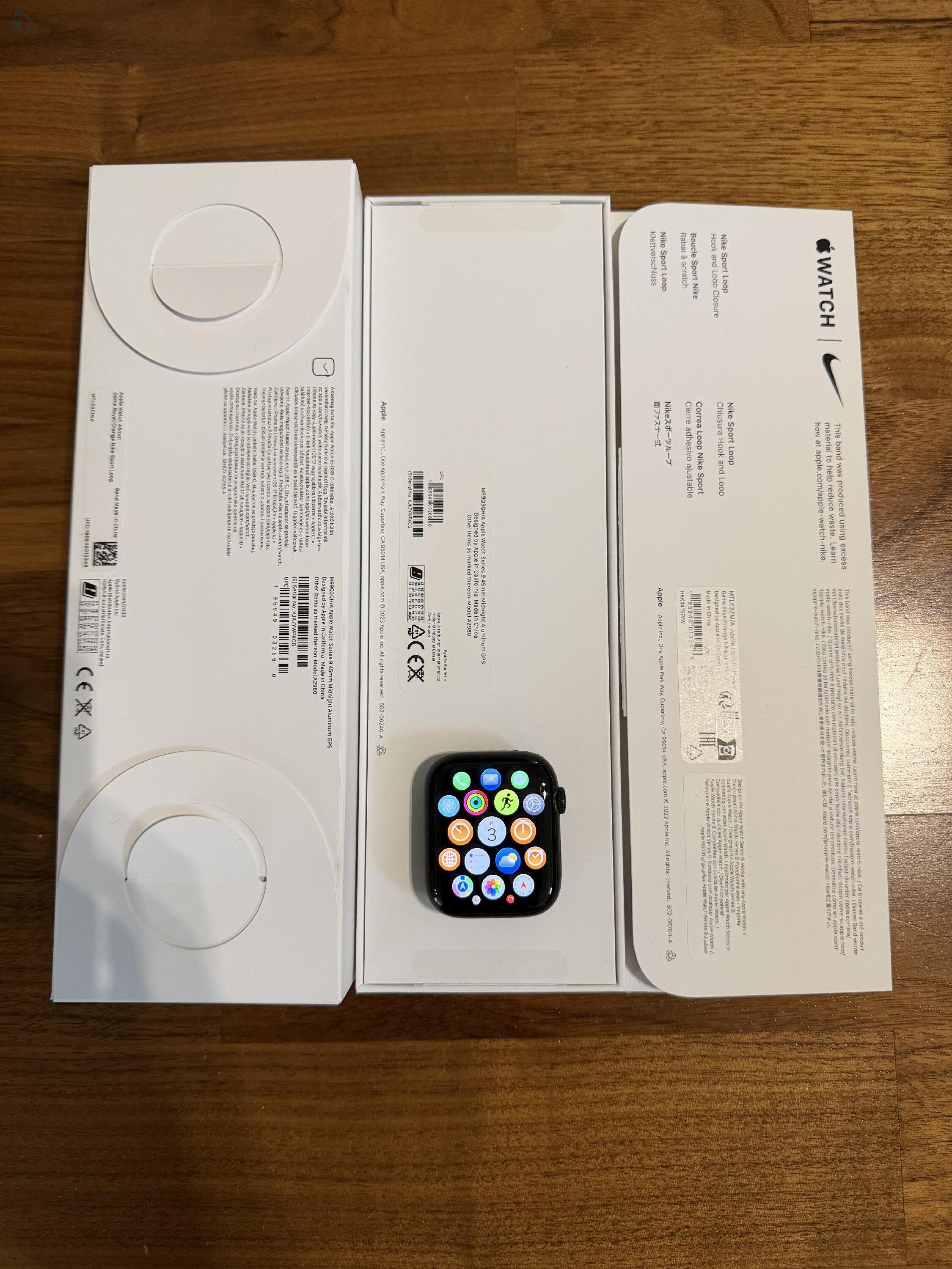 Apple Watch Series 9 45 mm Midnight Aluminium Nike
