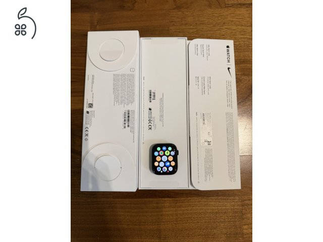 Apple Watch Series 9 45 mm Midnight Aluminium Nike