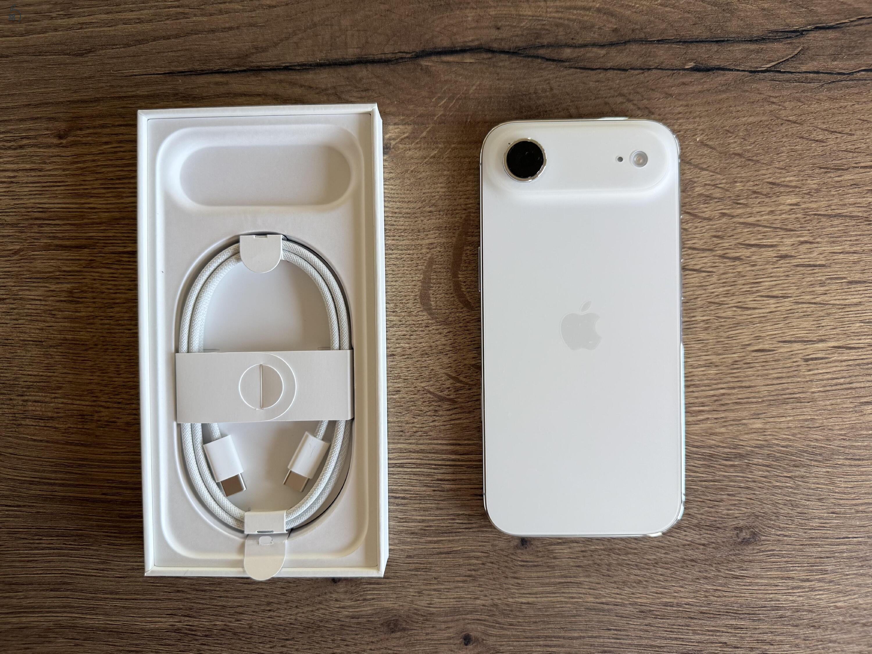 Gyári Állapot - Apple iPhone 17 Air 256GB Cloud White - 7 Hónap APPLE GARANCiA