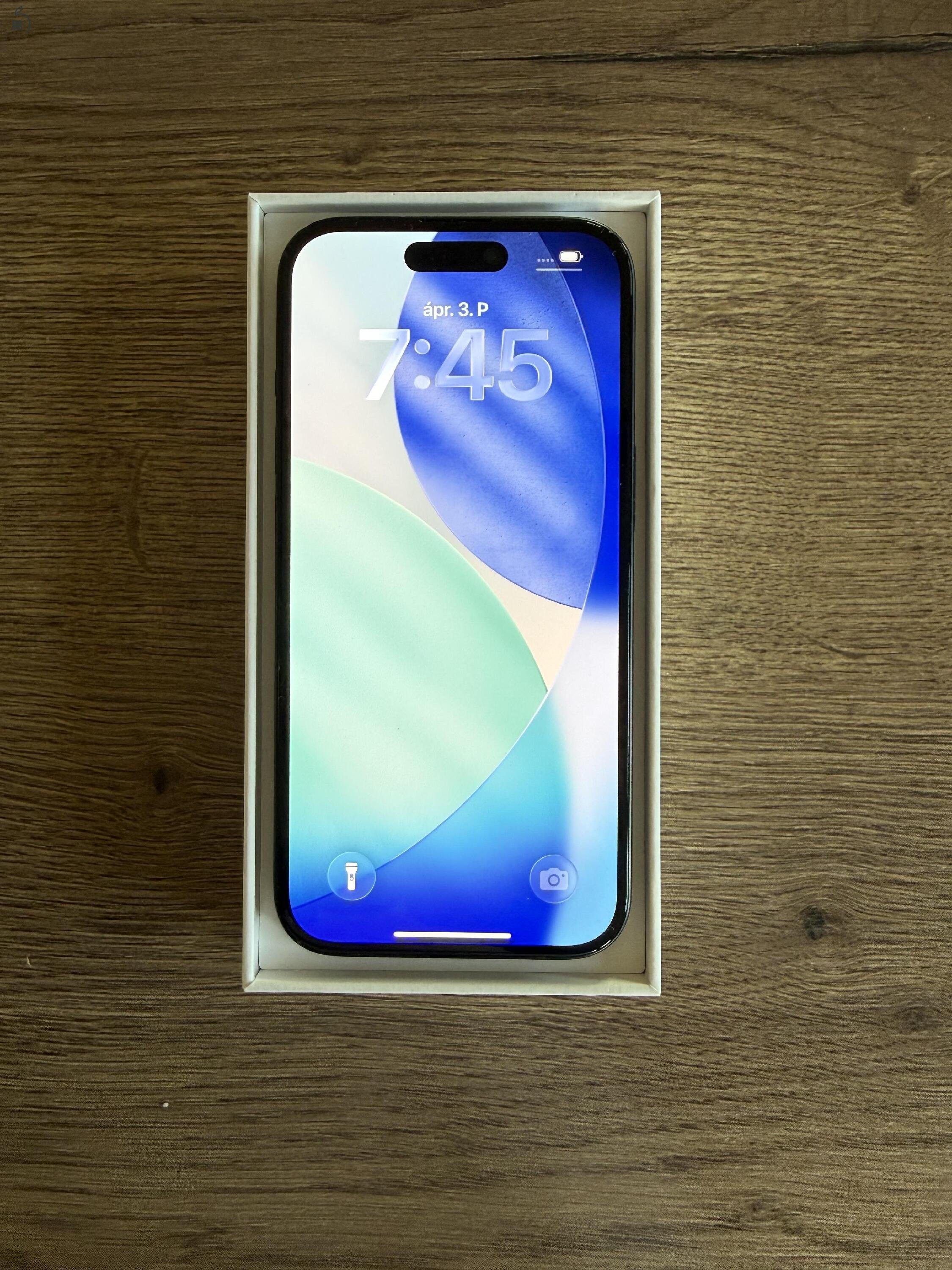 Apple iPhone 15 128 GB Black Szép Állapot - Házhozszállítás