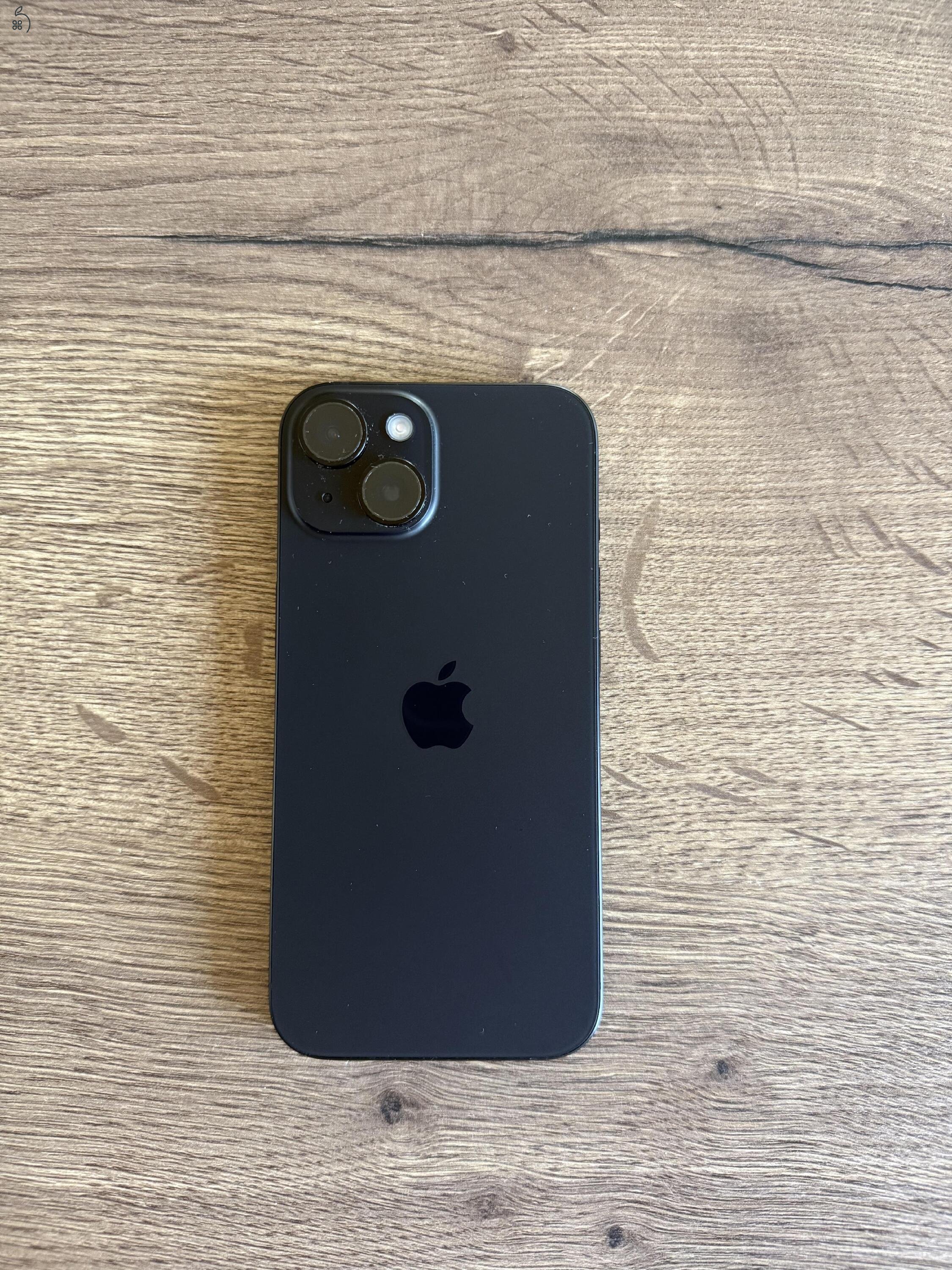 Apple iPhone 15 128 GB Black Szép Állapot - Házhozszállítás