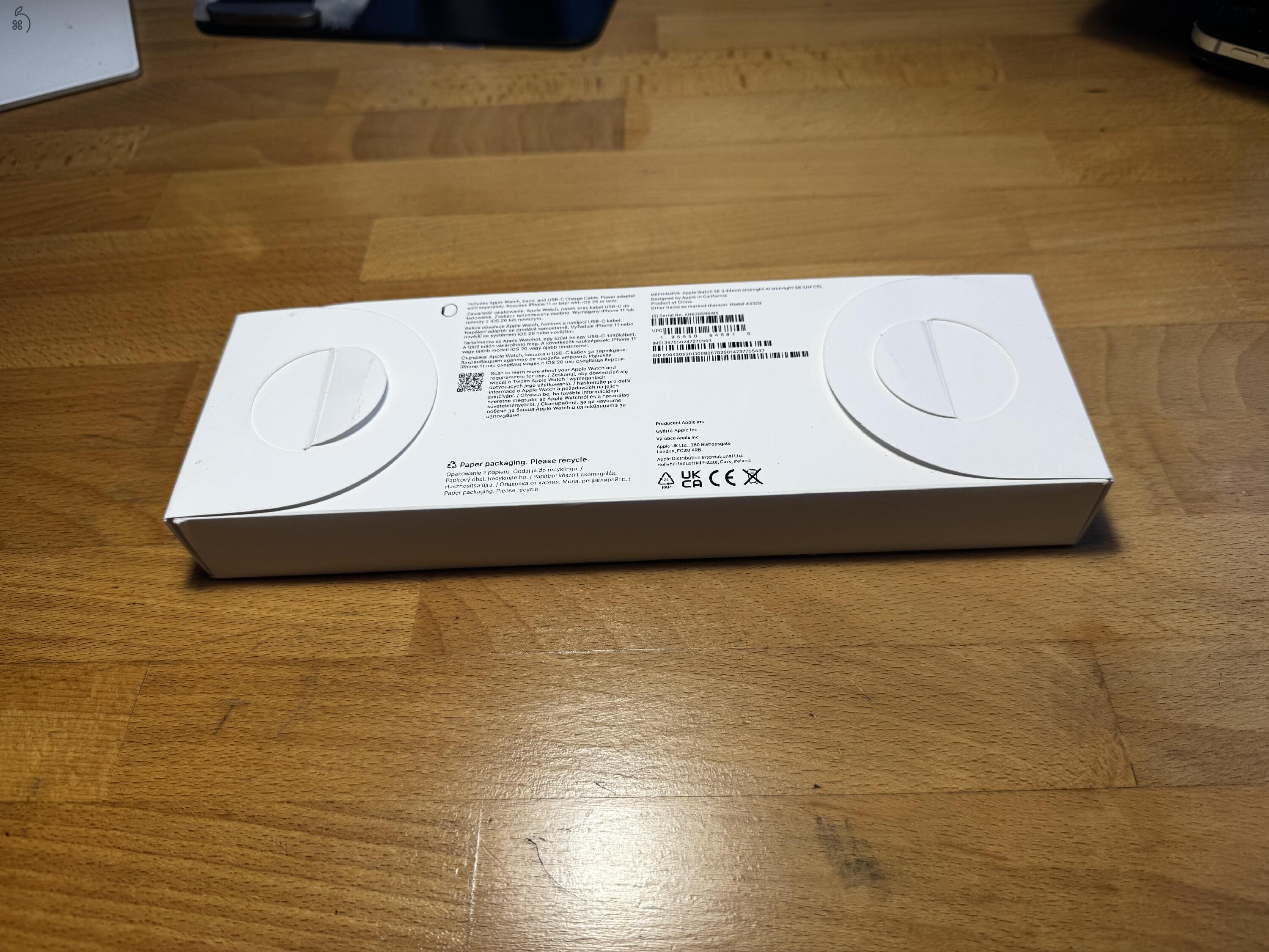 Apple Watch SE3 fekete cellular - bontatlan új