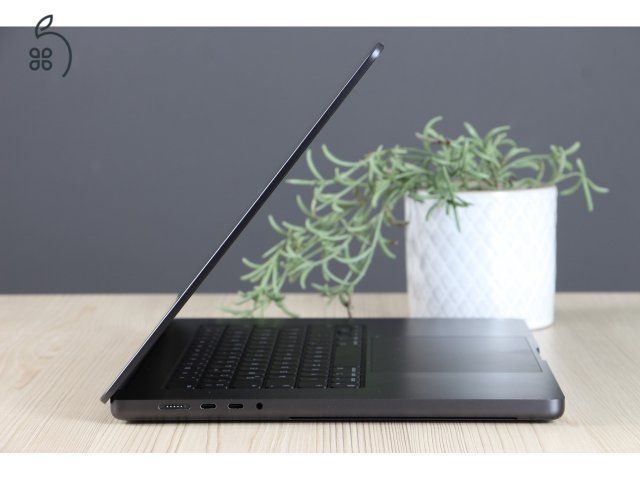 MACBOOK PRO 16