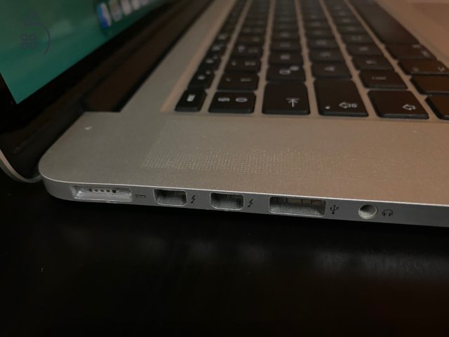 megkímélt munkagépem ajándék HDMI-Dsub elosztóval