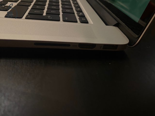 megkímélt munkagépem ajándék HDMI-Dsub elosztóval