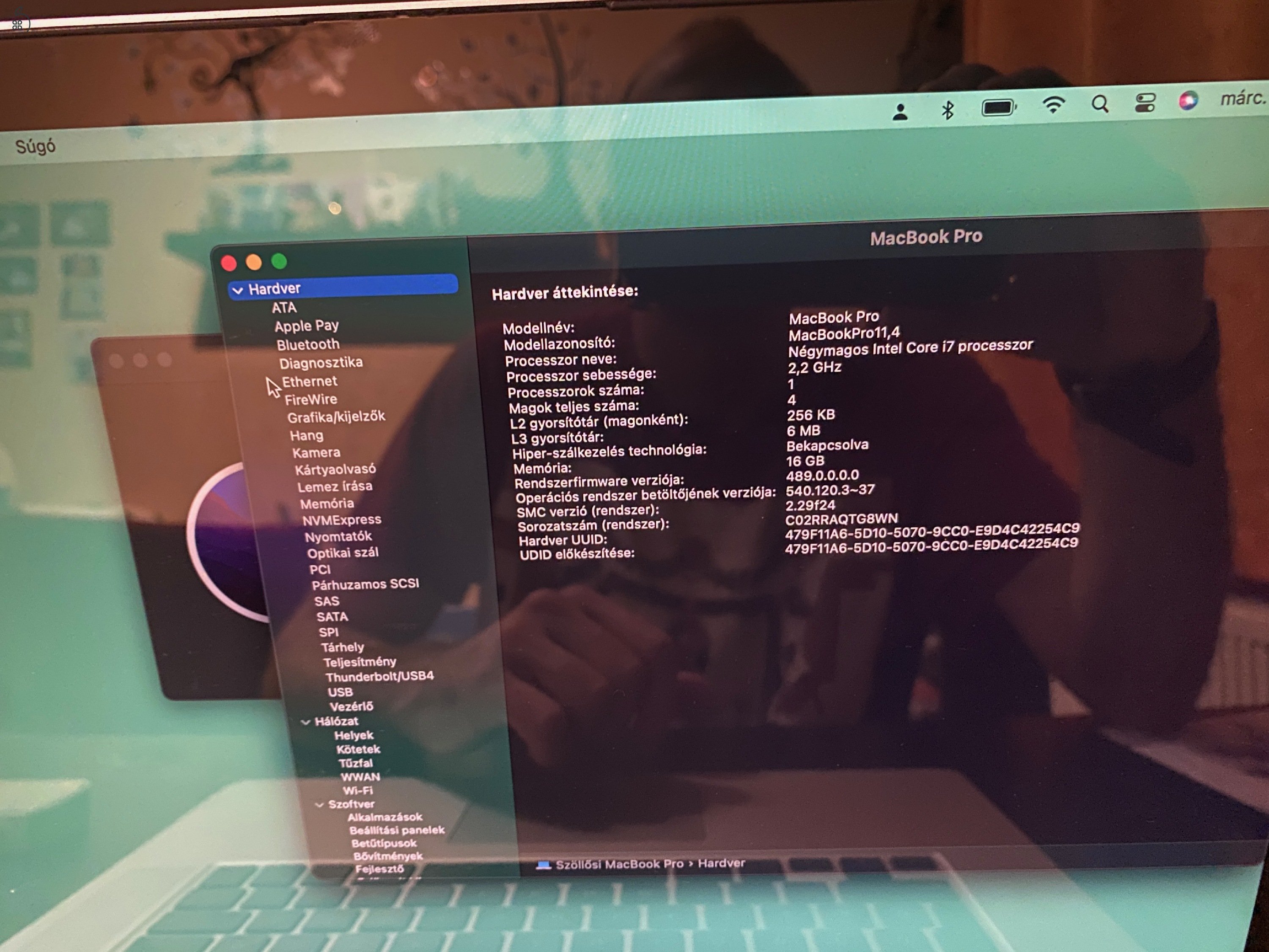 megkímélt munkagépem ajándék HDMI-Dsub elosztóval