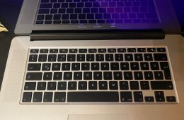 megkímélt munkagépem ajándék HDMI-Dsub elosztóval