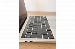 MacBook Pro M2 13” 8GB/512GB – GARANCIÁS 2026.04-ig, iCentre, Makulátlan, Dobozos