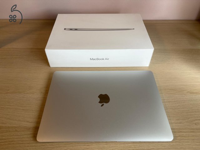 Eladó használt MacBook Air 2020 i3 256GB 