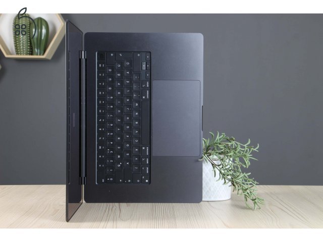 Újszerű Apple Macbook Pro 16