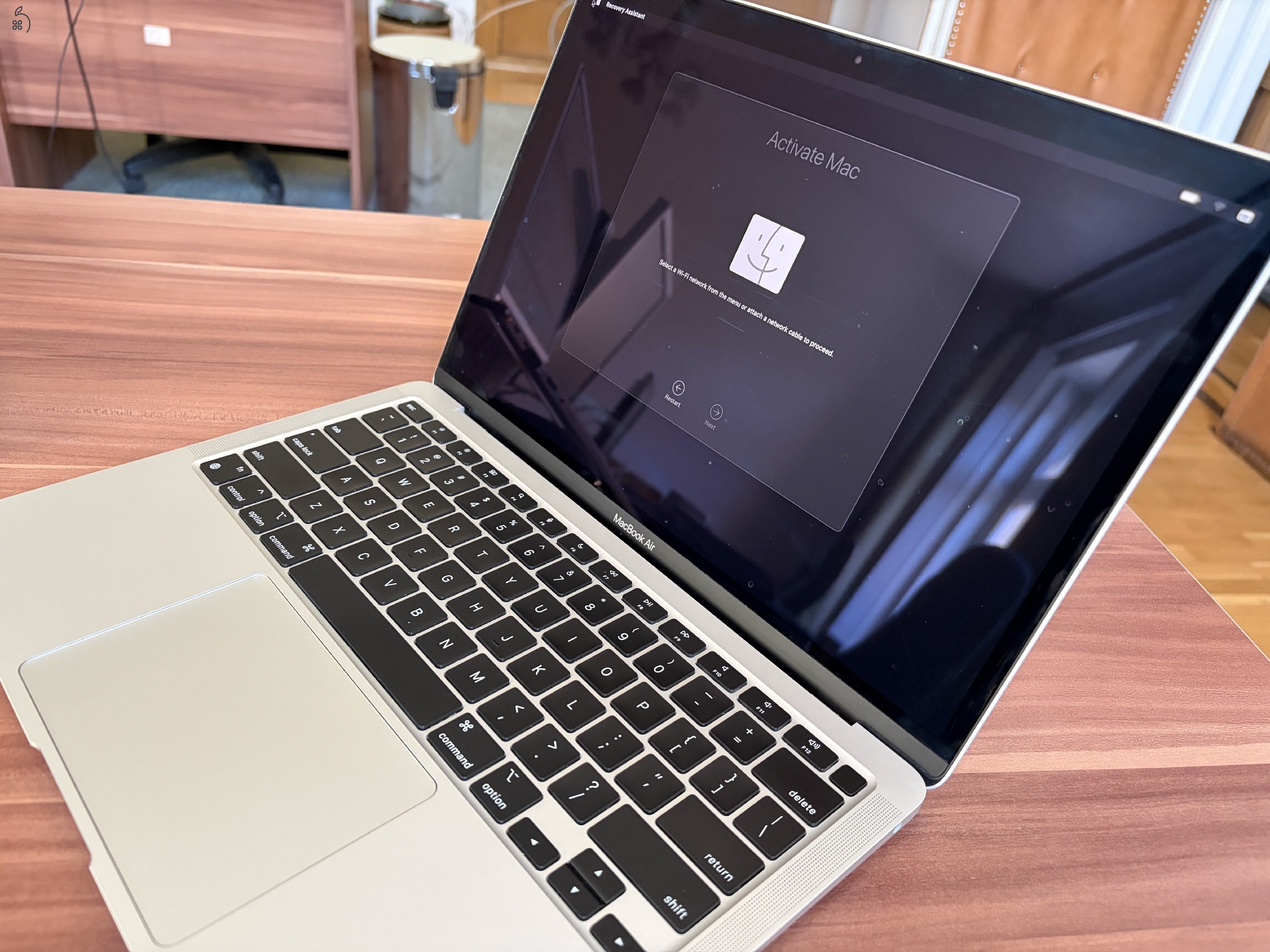 MacBook Air M1 (2020) 8/256GB - 100% AKKU! - Kihasználatlanság miatt eladó