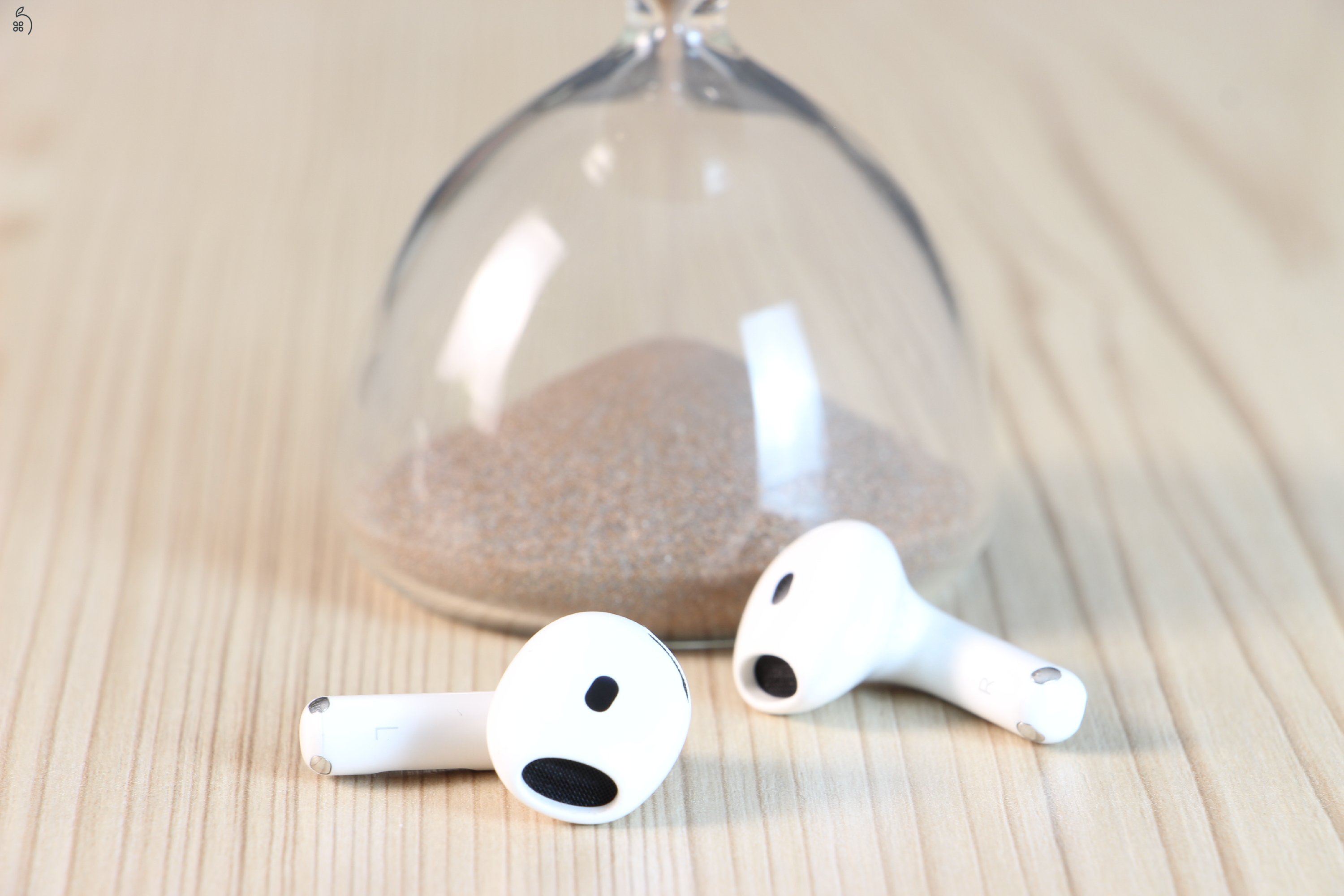 Apple Airpods 4 (ANC) C+ US-7936