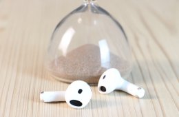 Apple Airpods 4 (ANC) C+ US-7936