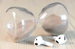 Apple Airpods 4 (ANC) C+ US-7936