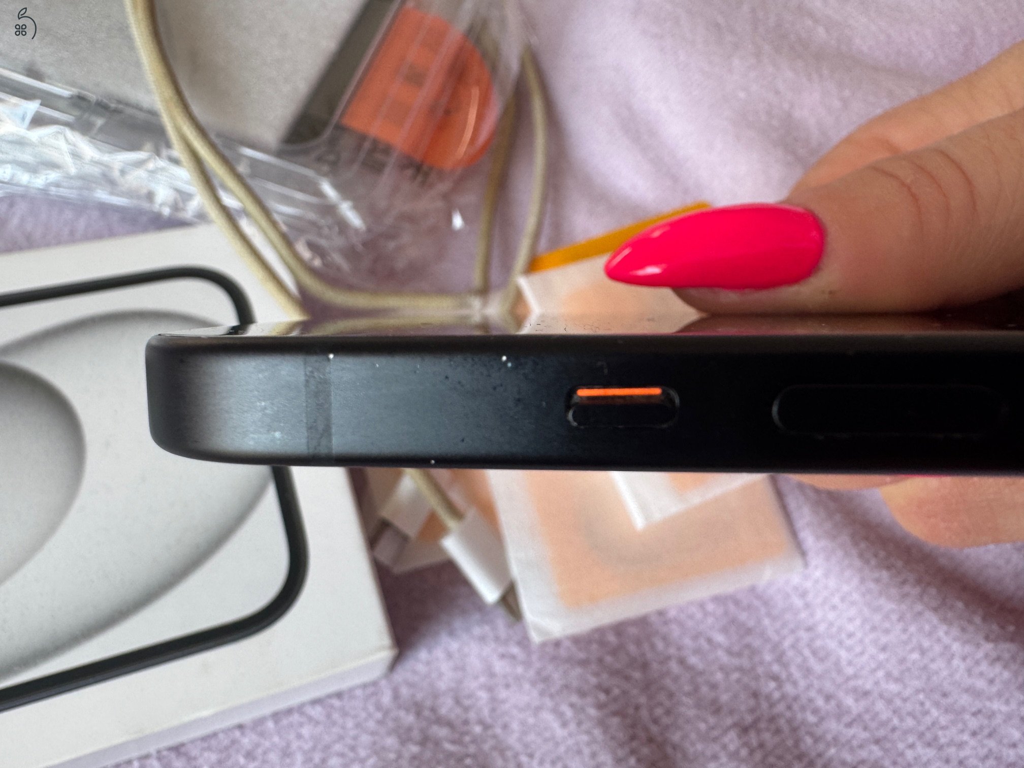 Eladó iPhone 15 128 GB fekete