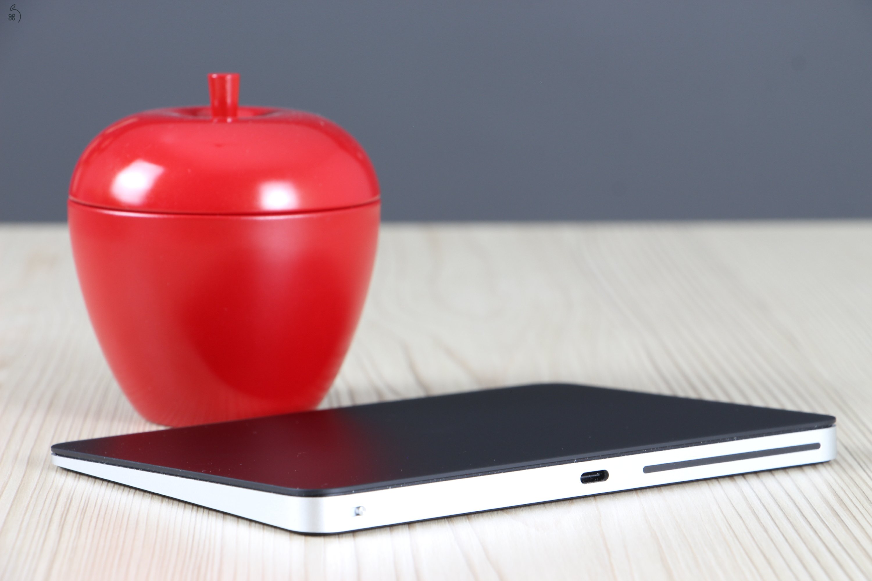 Újszerű Apple Magic Trackpad USB-C Black A+ US-7917