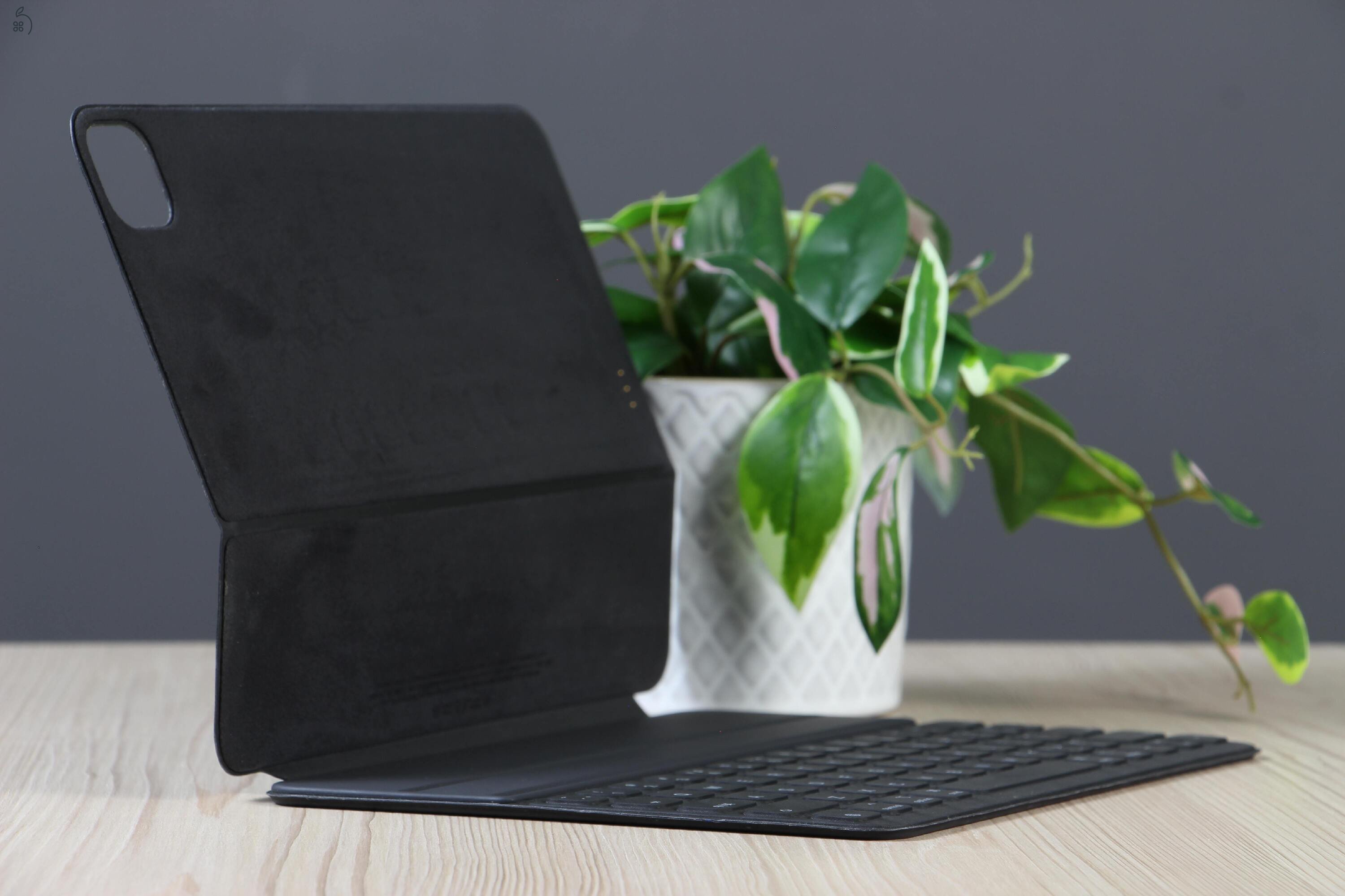 Apple Magic Keyboard Folio iPad Pro / Air 11” – praktikus, gyári billentyűzet tok kedvező áron