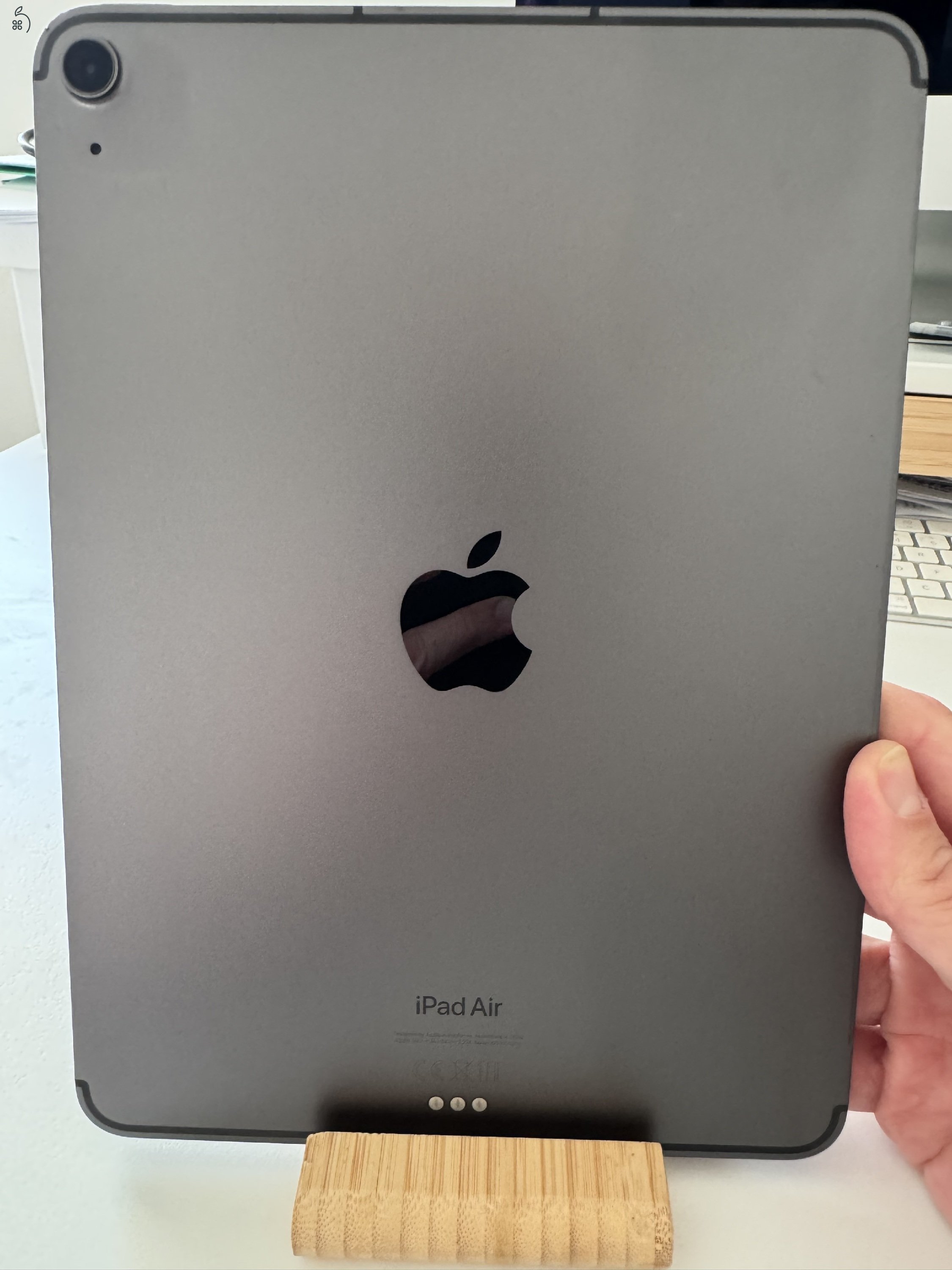 iPad Air 5 billentyűzettel