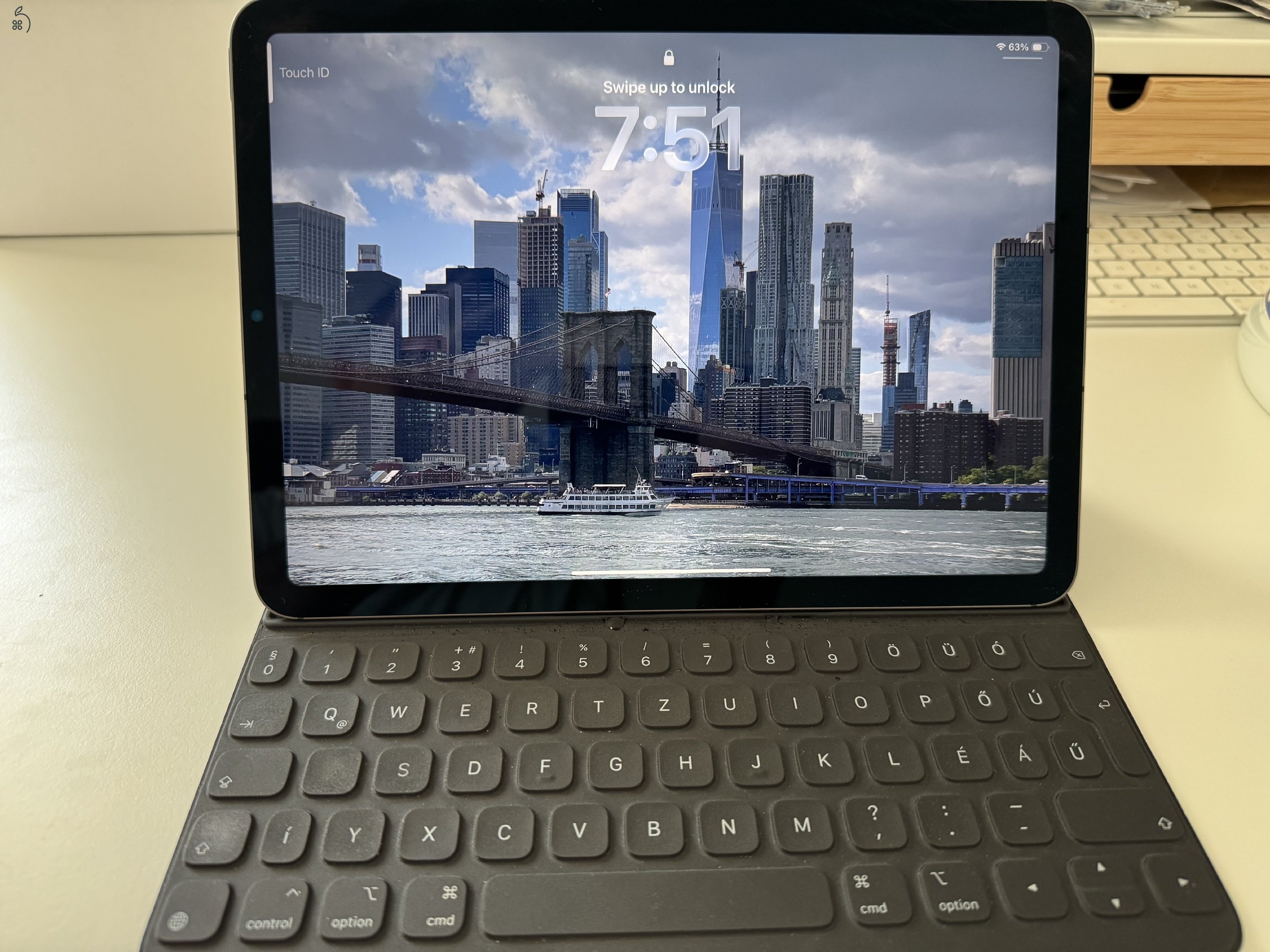 iPad Air 5 billentyűzettel