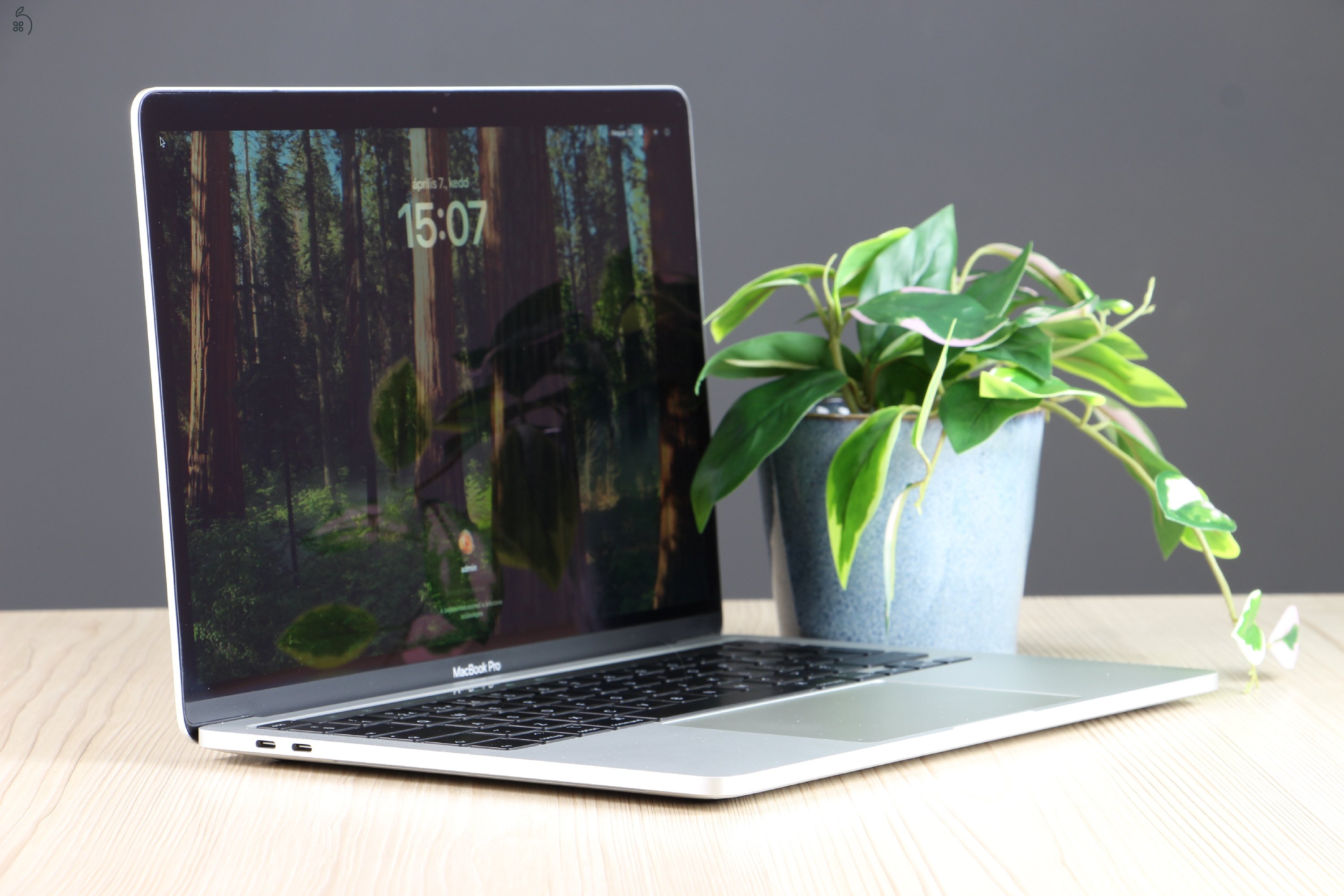 Apple Macbook Pro 13