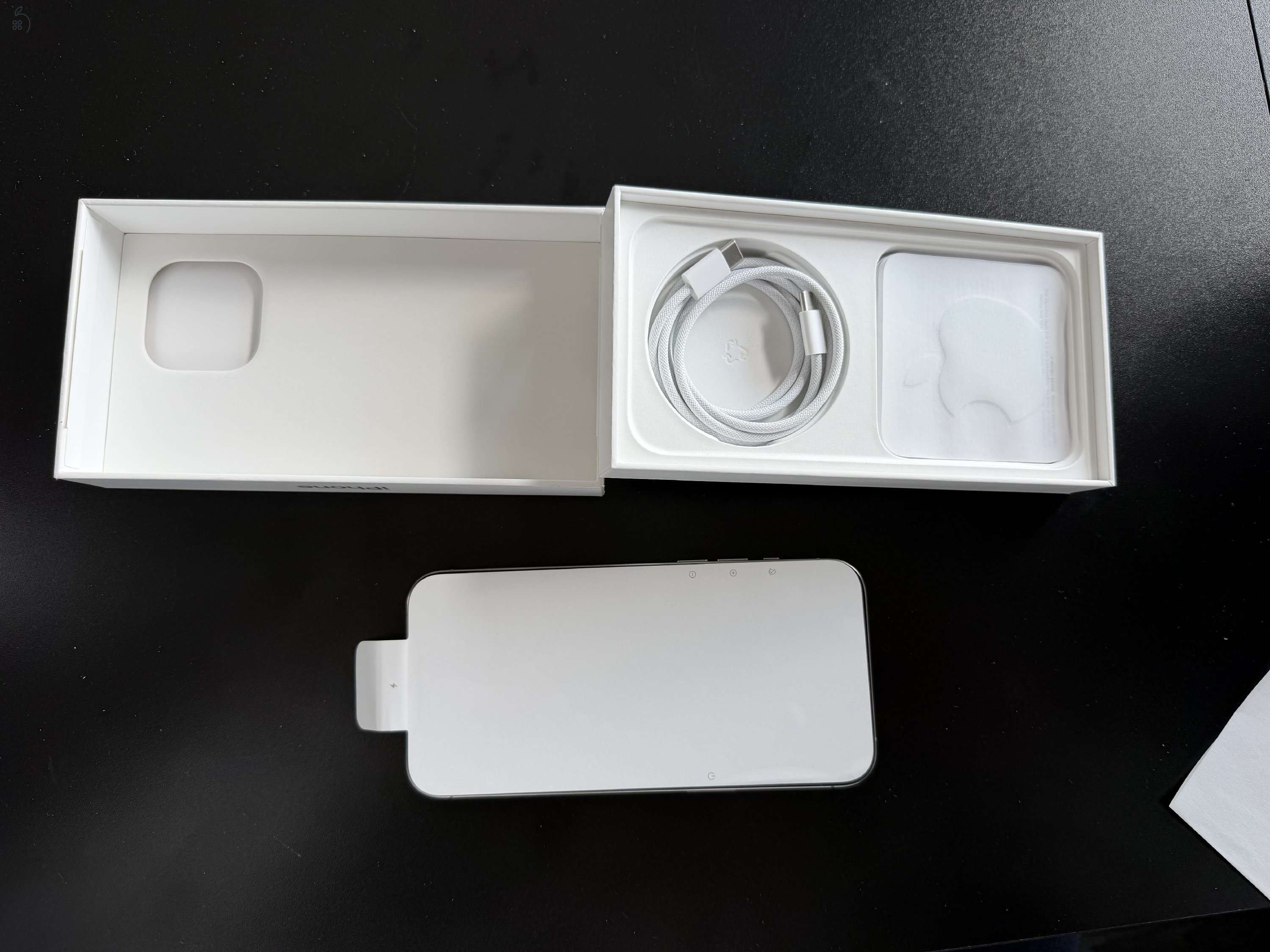 ÚJ garanciában cserélt 15 Pro Max 256gb