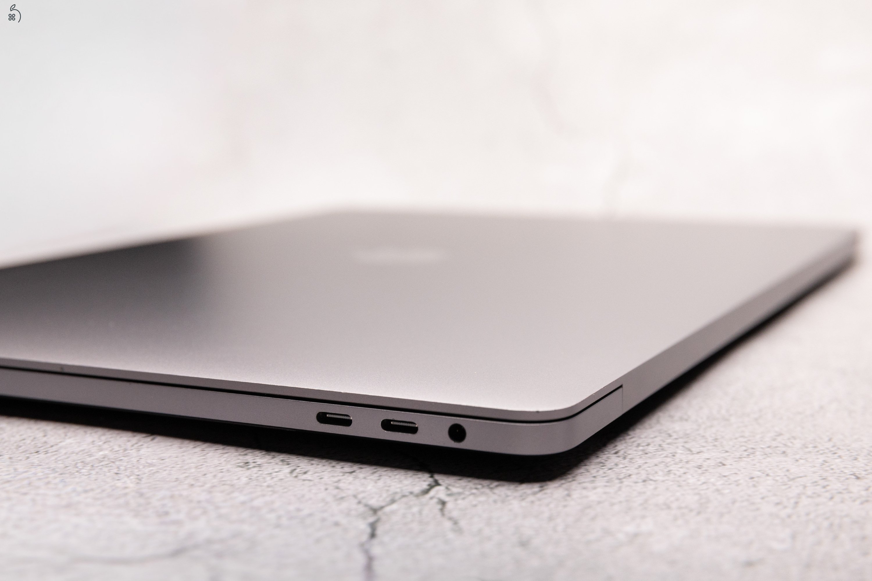 Apple MacBook Pro 16” (2019) – i9 / 64GB RAM / Radeon 5500M