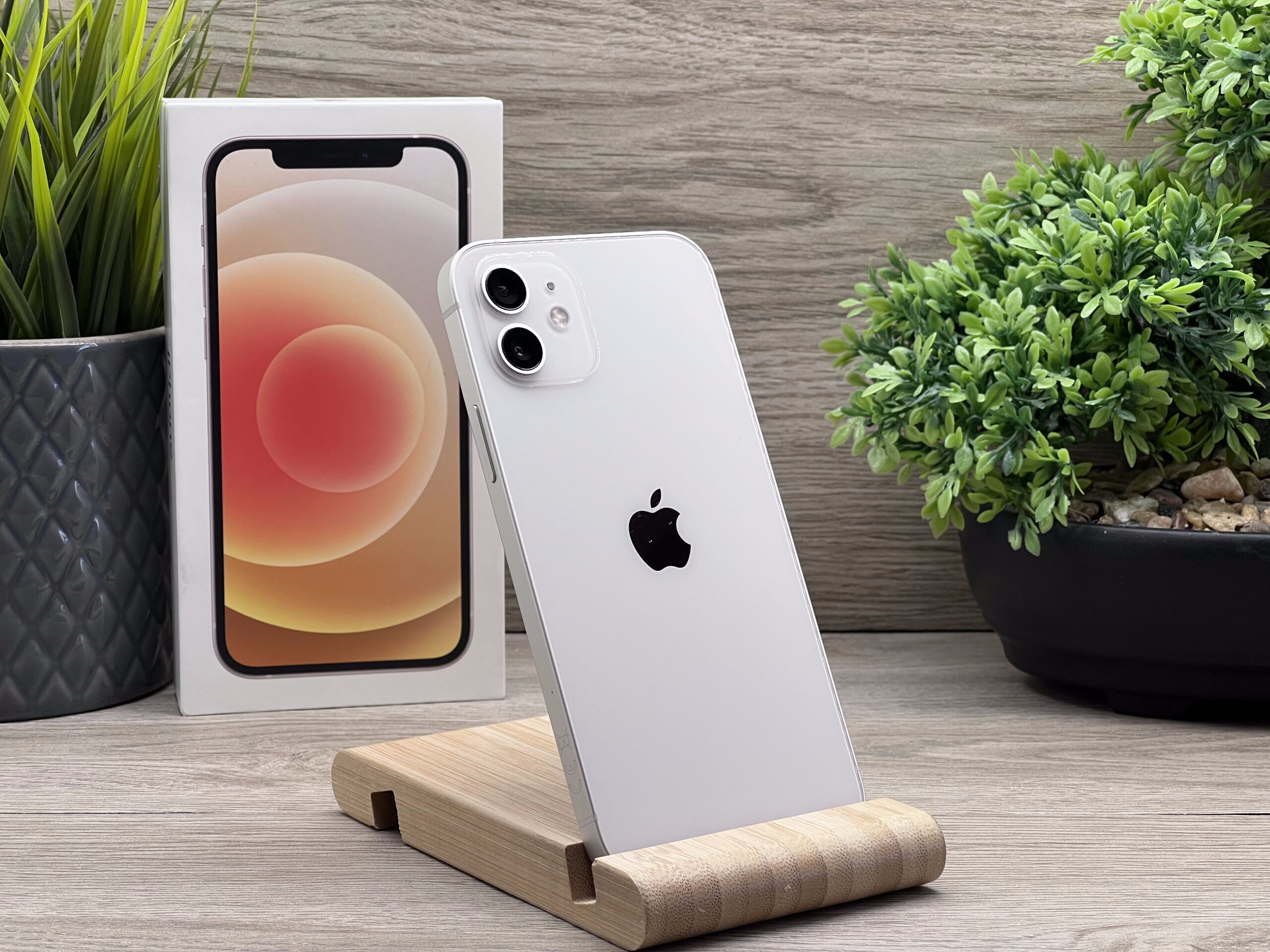 iPhone 12 White 64GB 2 ÉV Garanciával 93%