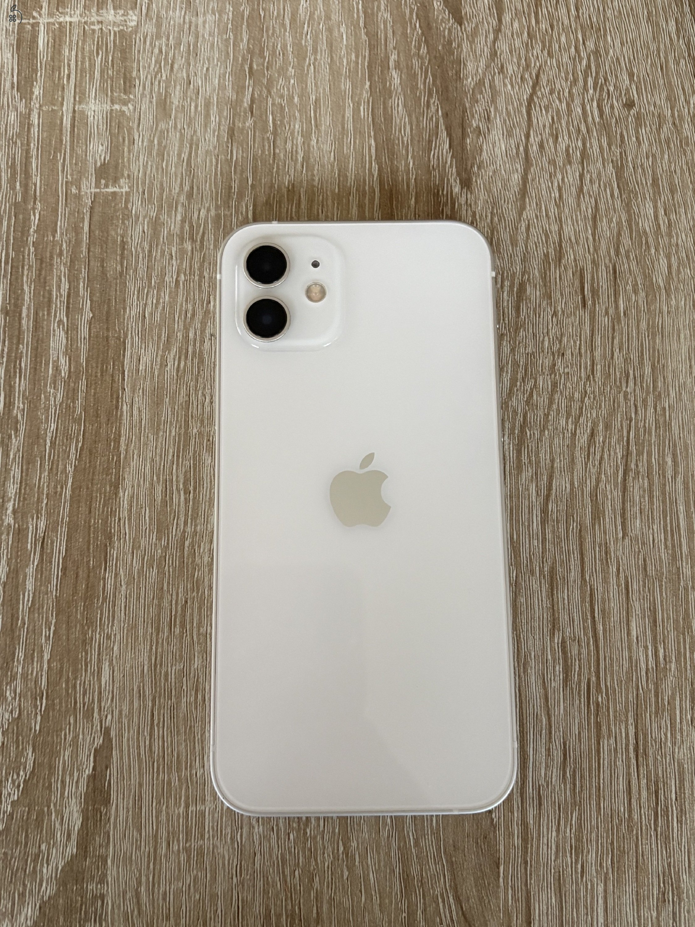 Iphone 12 128 GB hibátlan állapotú, karcmentes 