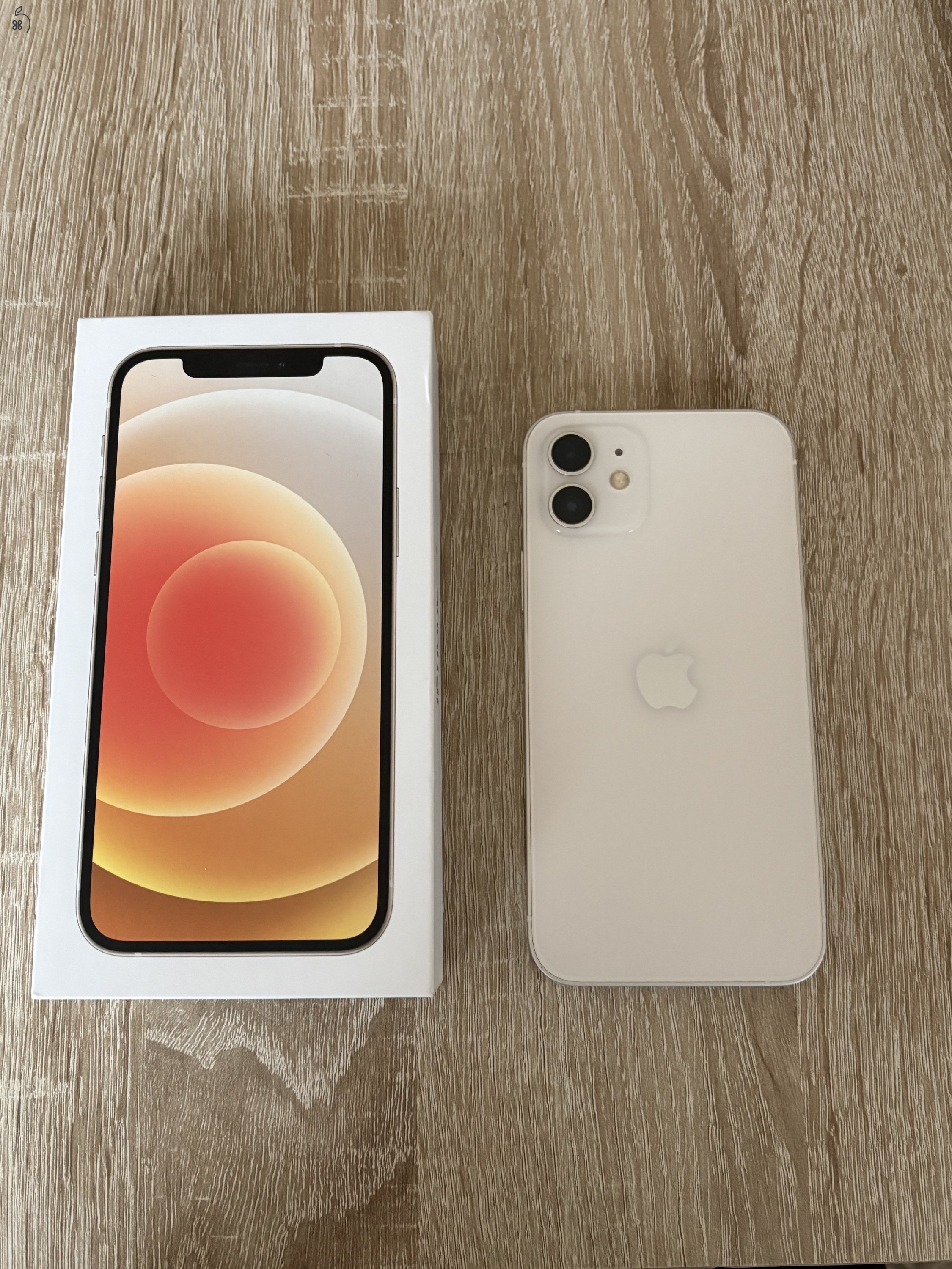 Iphone 12 128 GB hibátlan állapotú, karcmentes 