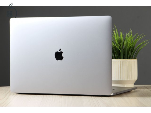 MacBook Pro 16