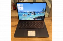 40. Apple MacBook Air 15