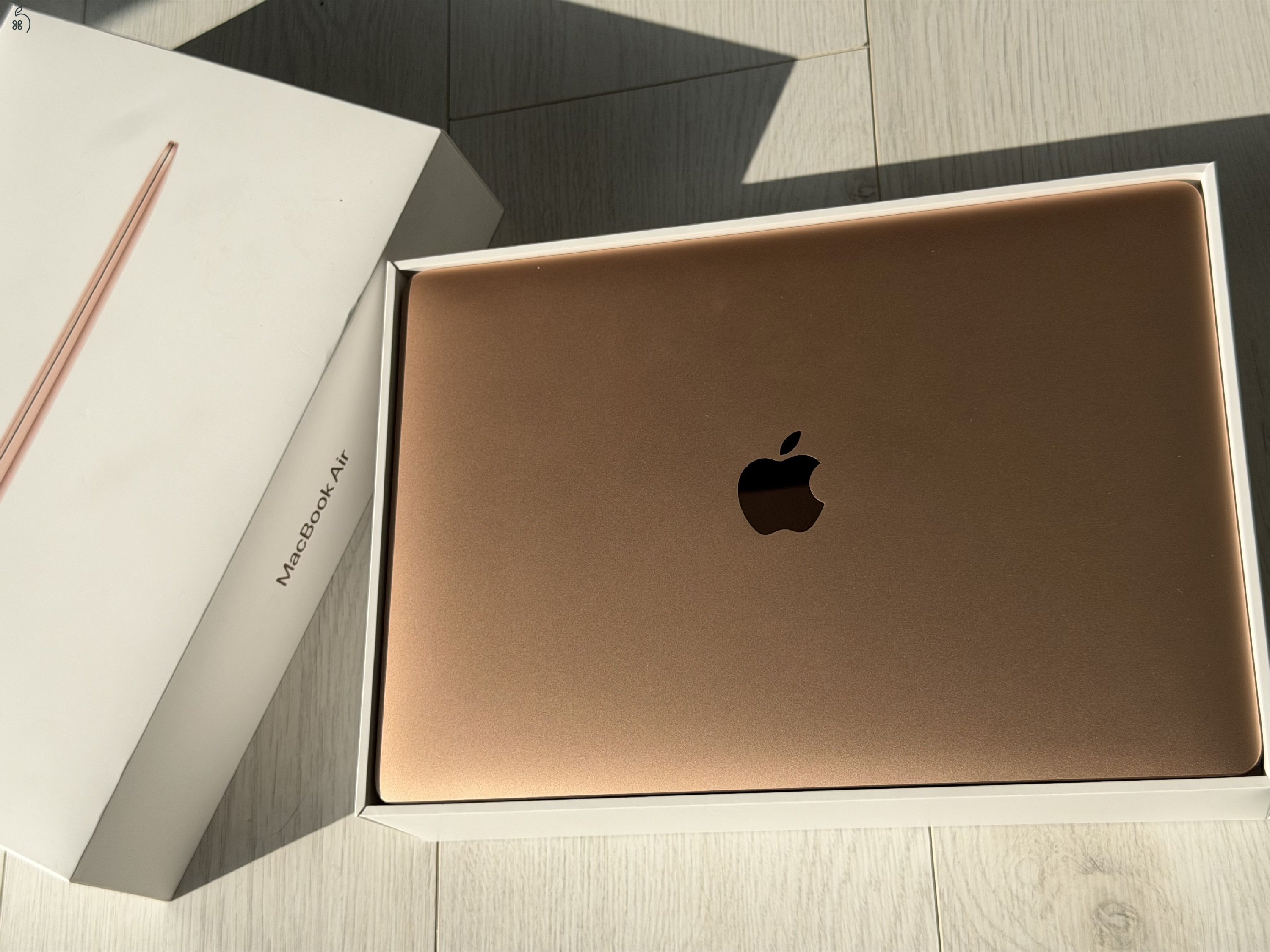 hibátlan, karcmentes MacBook Air M1, 2020, 512 GB SSD, 8 GB RAM, rose gold