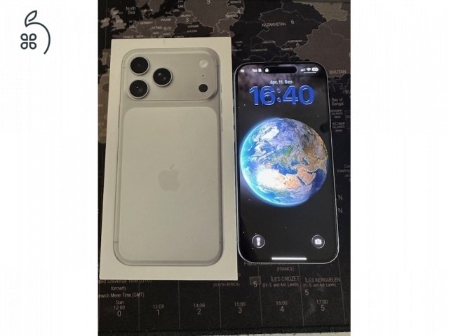 iPhone 17 Pro Max / 256GB / Silver / Gyári kártyafüggetlen / 100% akku / Garanciás 2026.decemberig