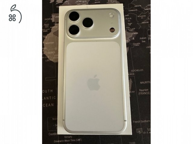 iPhone 17 Pro Max / 256GB / Silver / Gyári kártyafüggetlen / 100% akku / Garanciás 2026.decemberig