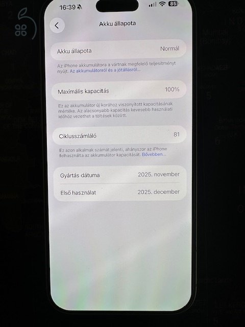 iPhone 17 Pro Max / 256GB / Silver / Gyári kártyafüggetlen / 100% akku / Garanciás 2026.decemberig