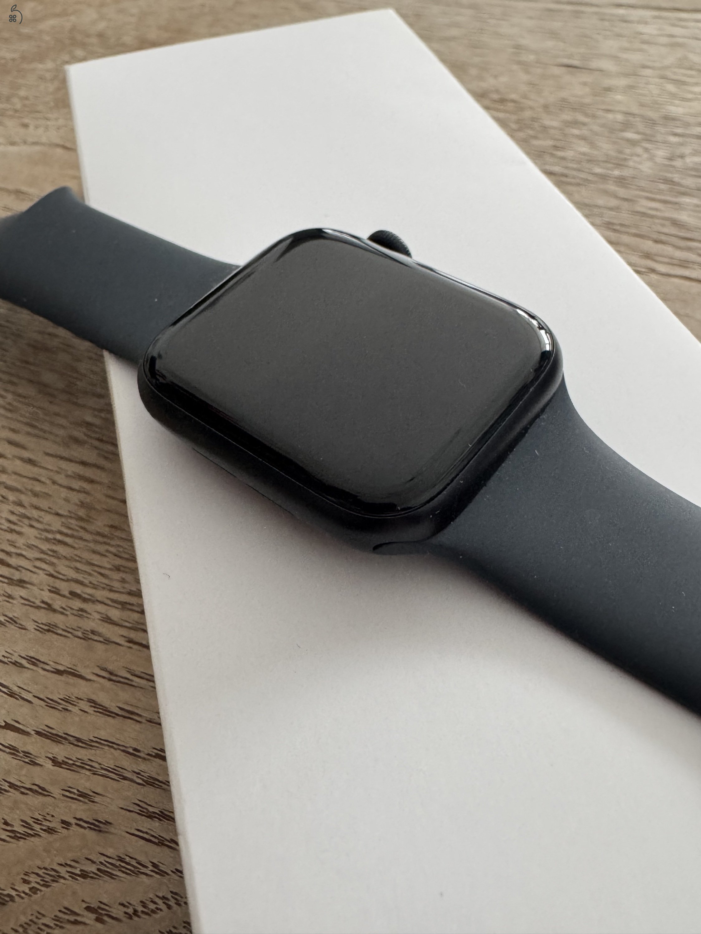 Apple Watch SE 3, új