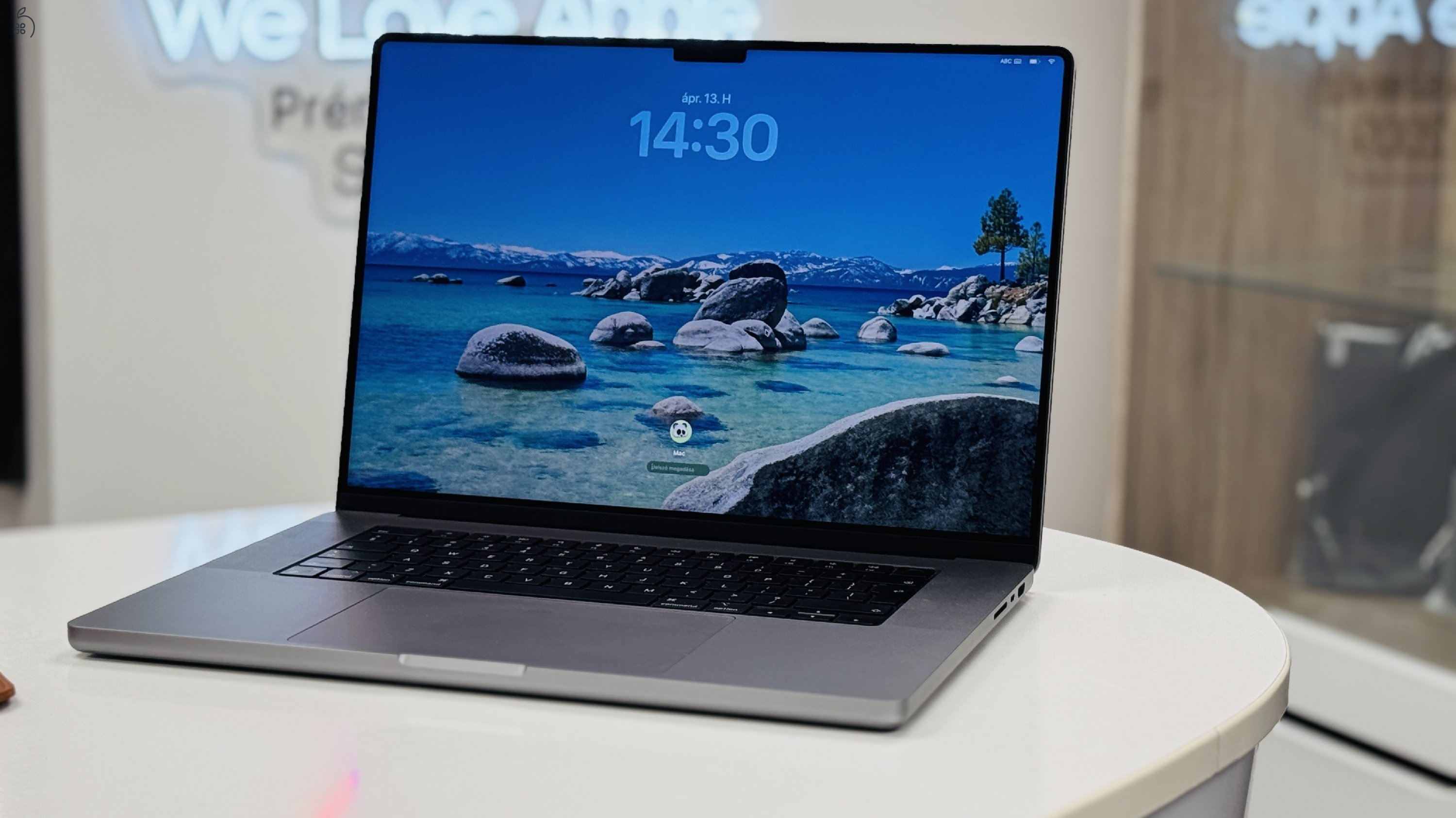 Macbook Pro M1 Pro és M2 Pro 16