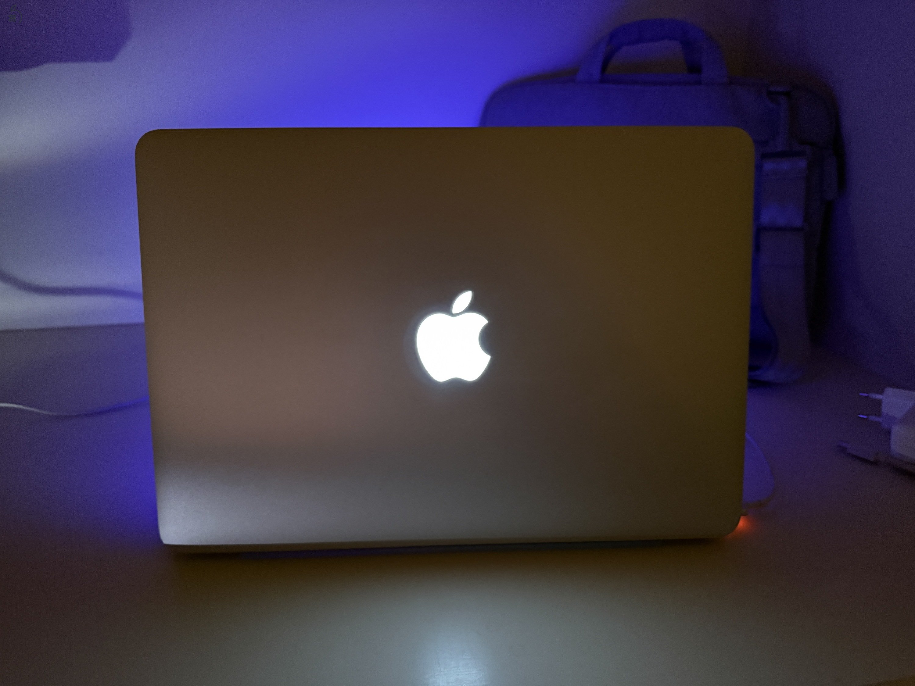  Apple MacBook Pro 13” Retina (early 2015) – szép állapot, komplett csomag