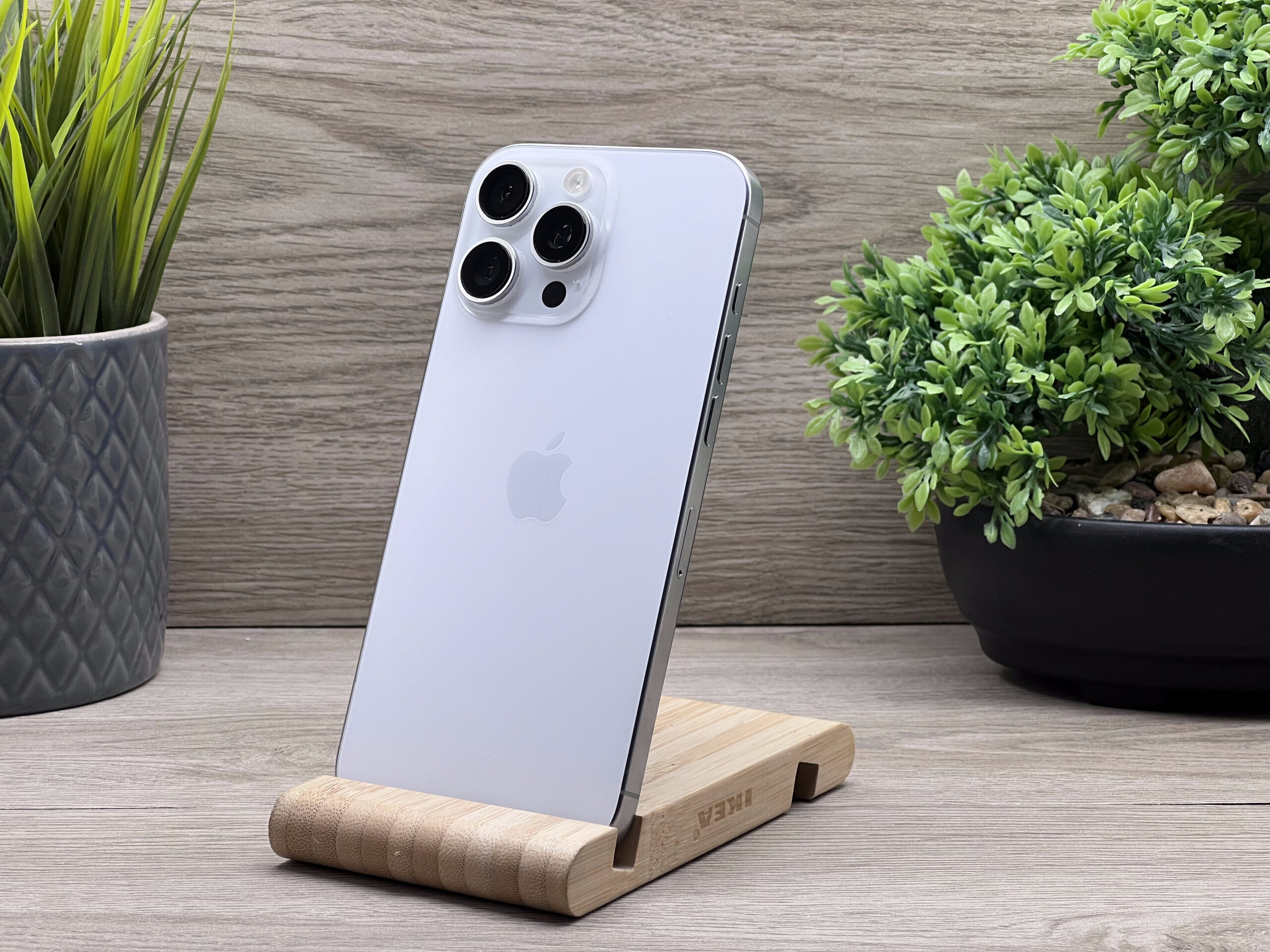 Hibátlan iPhone 16 Pro Max White Titanium 256GB 2 ÉV Garanciával 96%