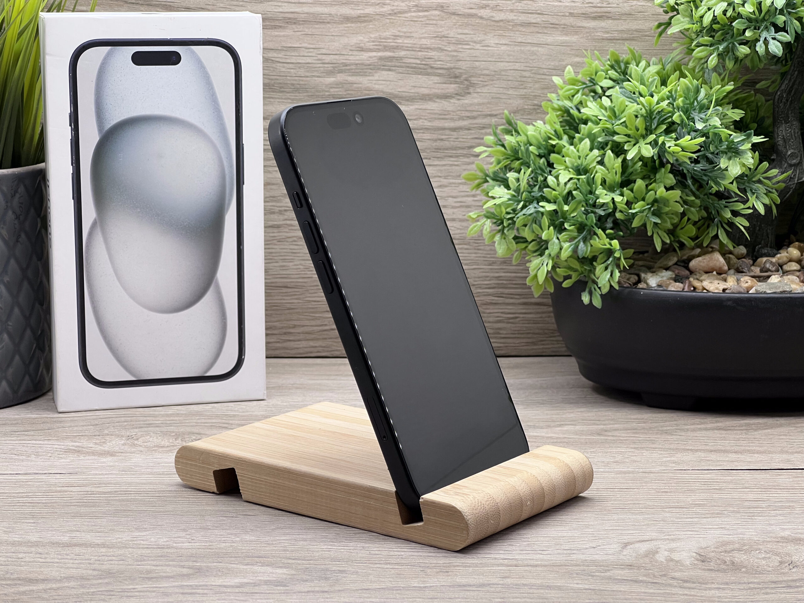 iPhone 15 Black 128GB 2 ÉV Garanciával 90%