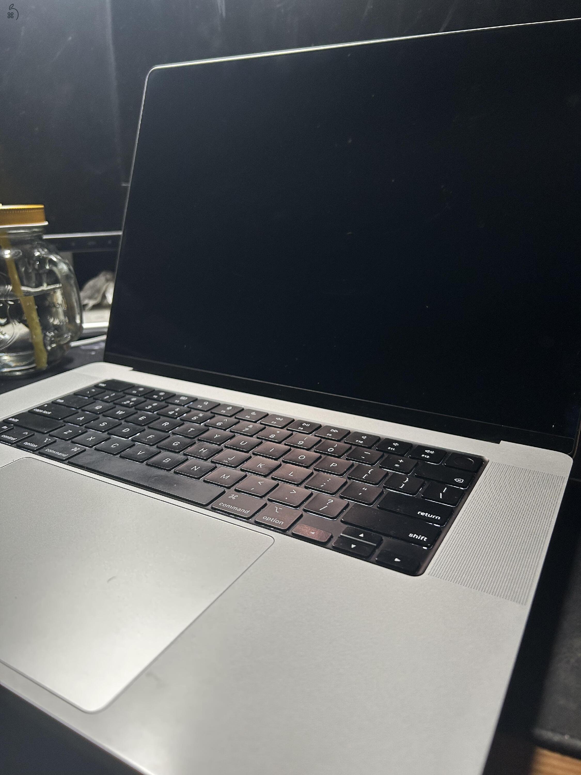 Eladó M1 Pro Macbook Pro (2021, 16 , 512GB, 16GB) 