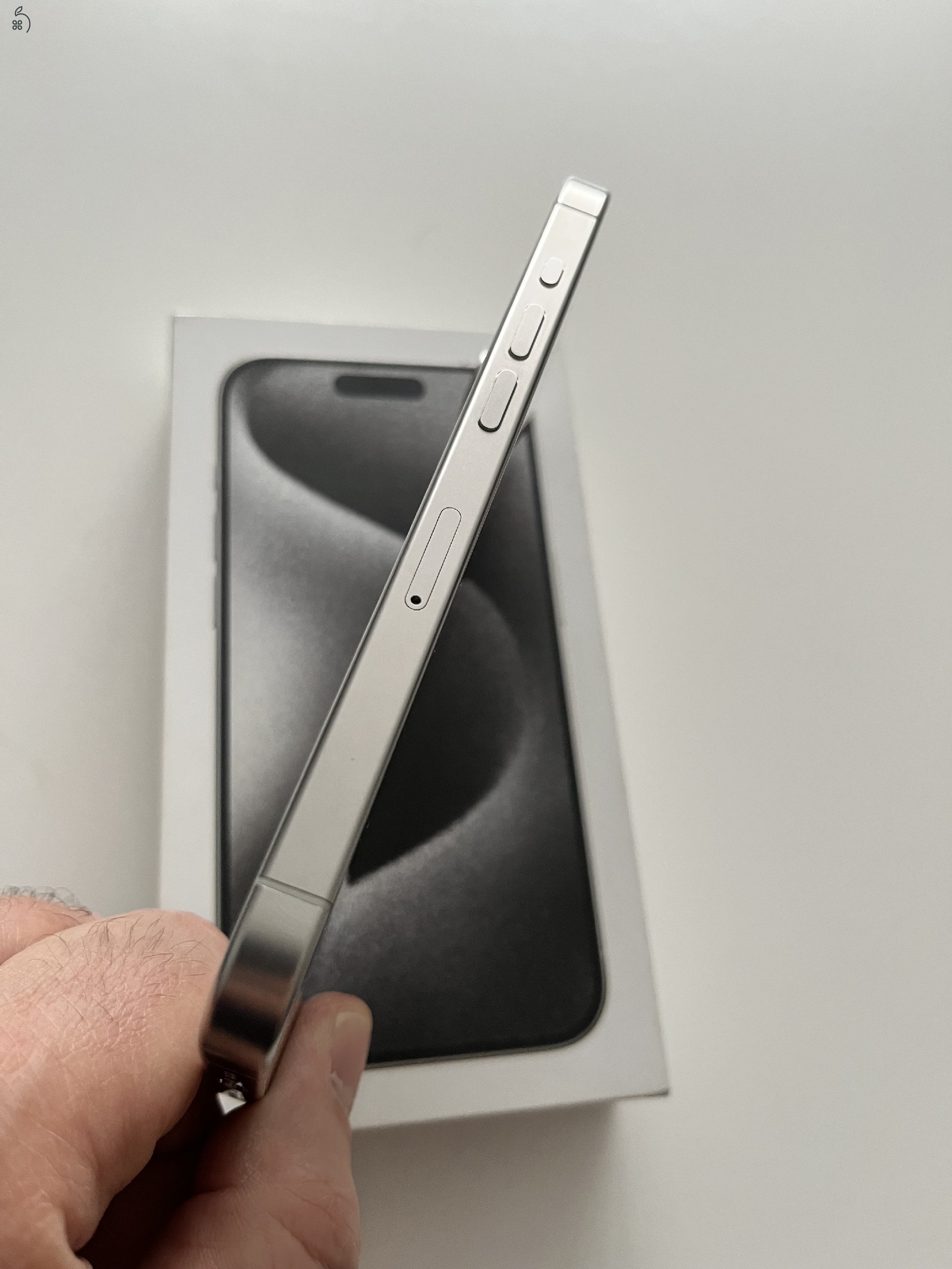iPhone 15 Pro 128GB Új! Aktiválatlan! White Titanium