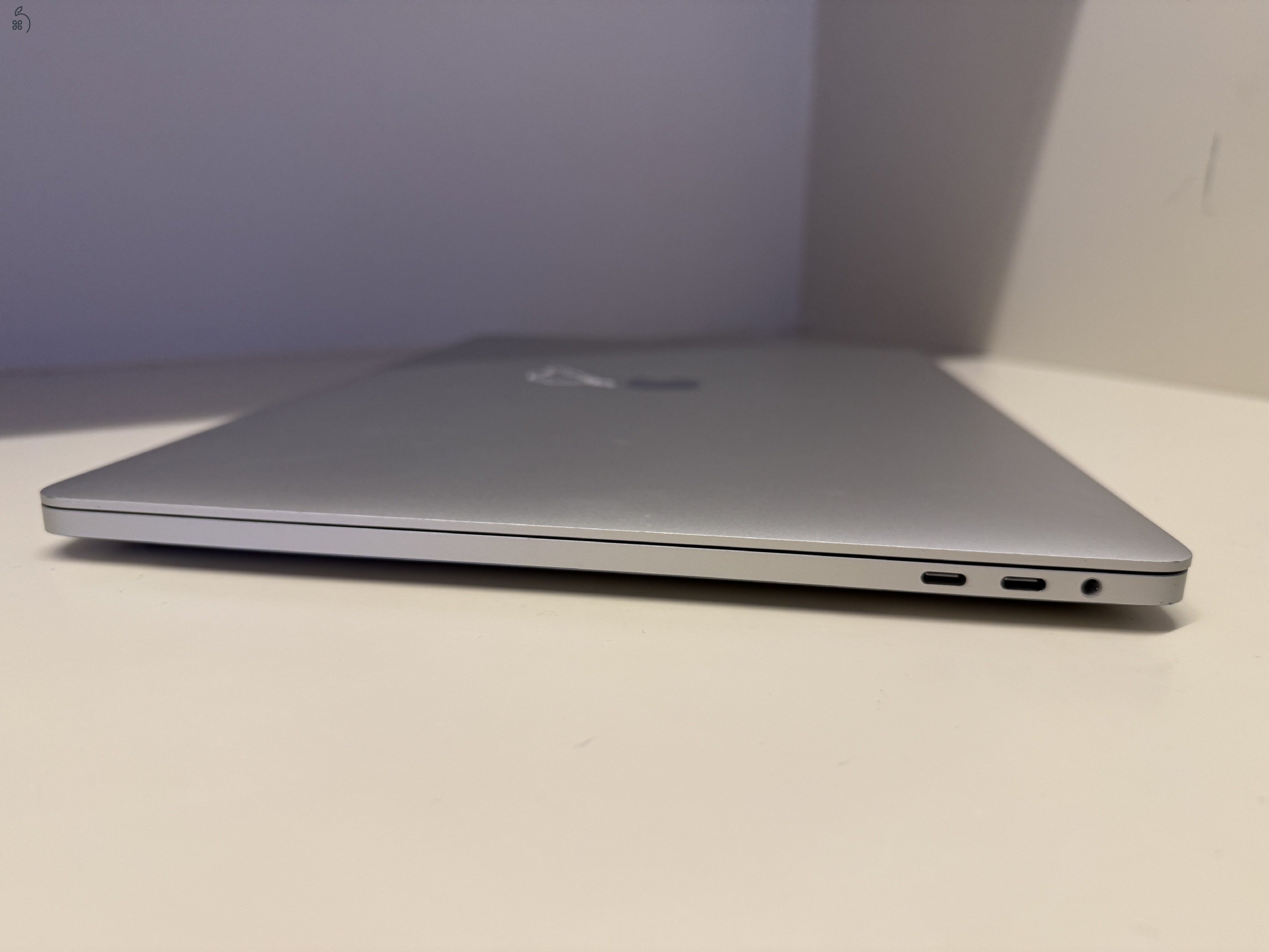 MacBook Pro 16” 2019 i7 / 16GB / 512GB