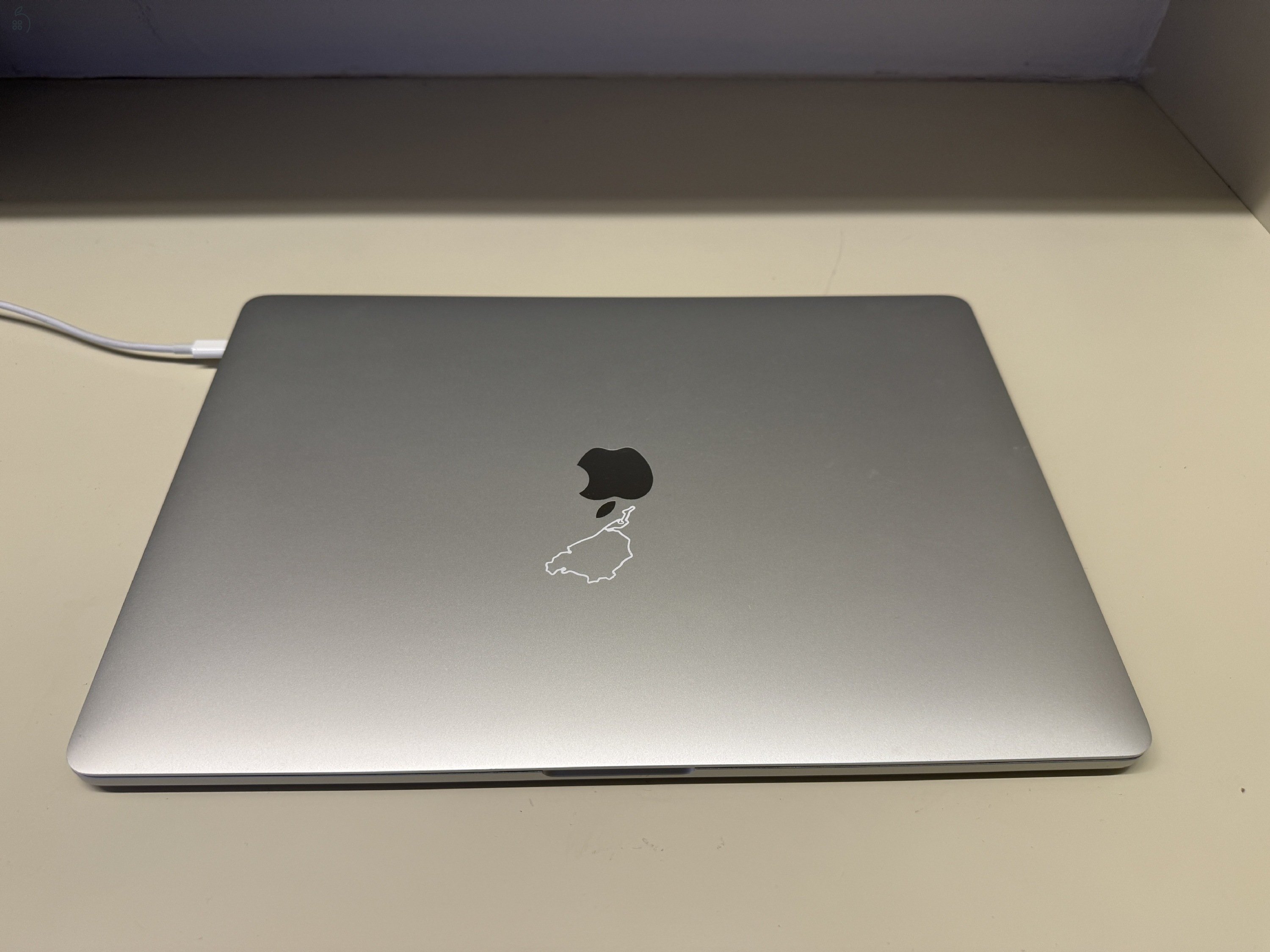 MacBook Pro 16” 2019 i7 / 16GB / 512GB