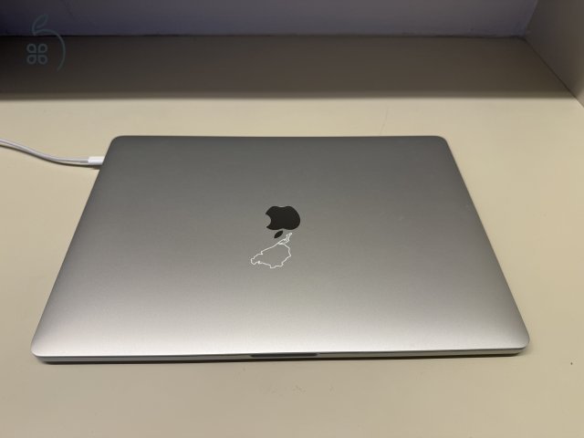 MacBook Pro 16” 2019 i7 / 16GB / 512GB