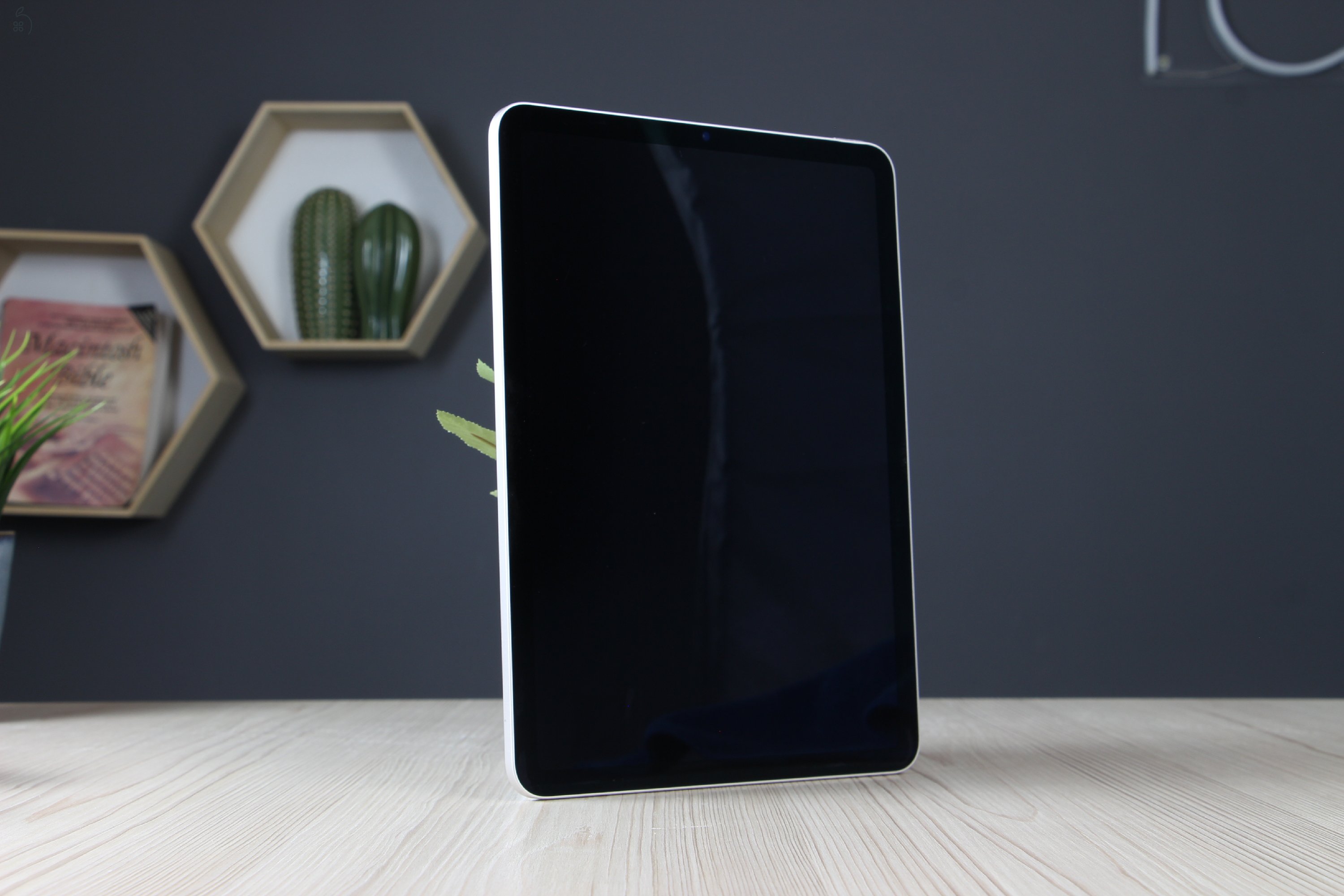 Apple iPad Air 5 64GB Starlight Wifi B US-7967