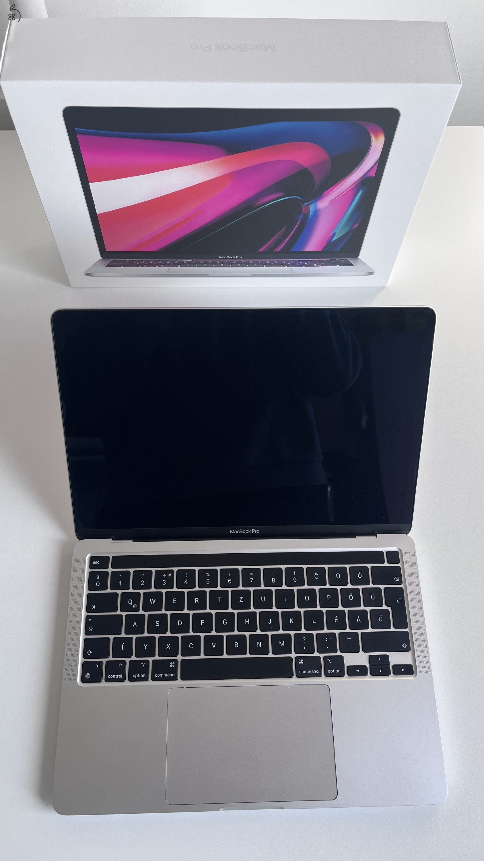 Eladó Apple MacBook Pro 13” (M2, 2022) – kiváló állapotban