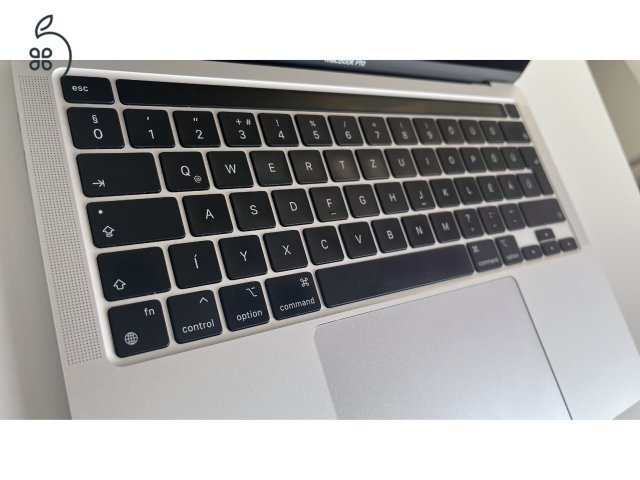 Eladó Apple MacBook Pro 13” (M2, 2022) – kiváló állapotban